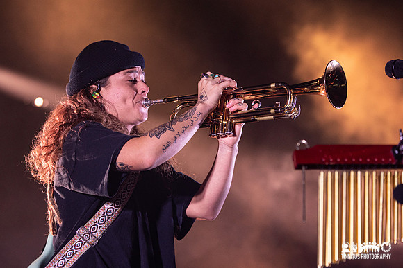 Tash Sultana in concert