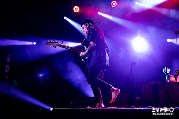 Tash Sultana in concert