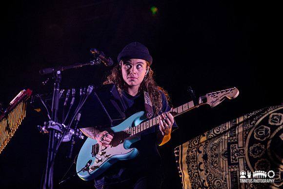 Tash Sultana in concert