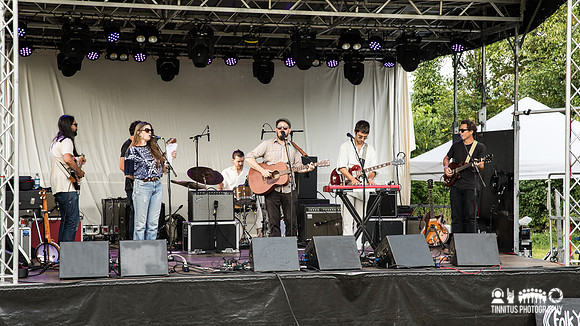 Vetiver in concert