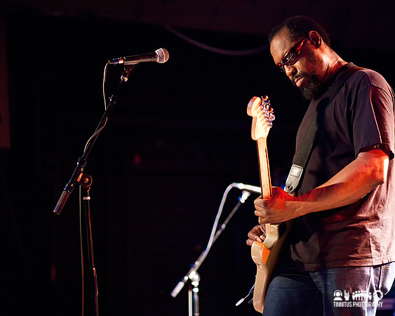 The Dirtbombs in concert