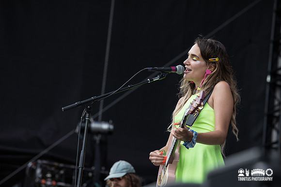 Speedy Ortiz in concert