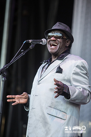 The Relatives in concert