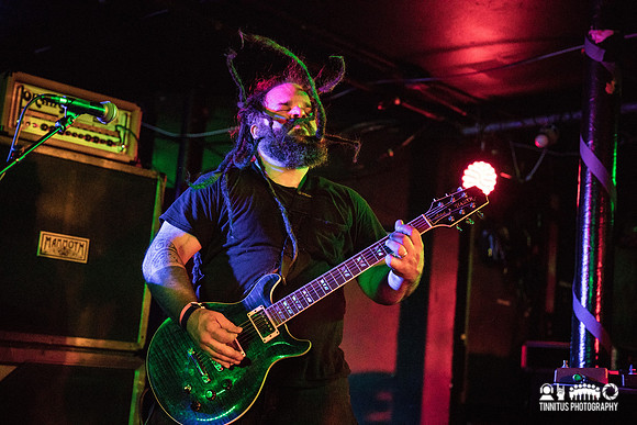 Sea Of Bones in concert
