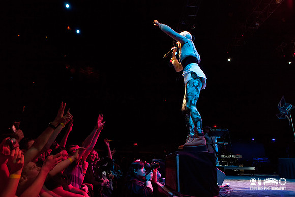 Robyn in concert