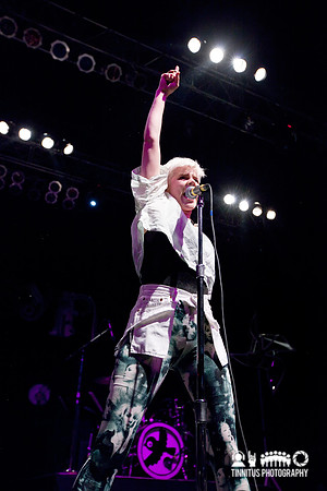 Robyn in concert