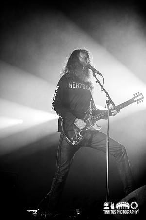Sumac in concert