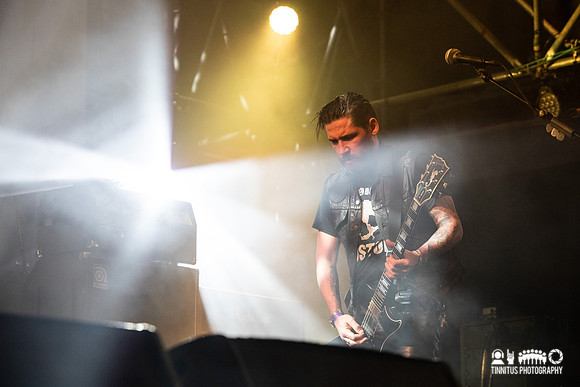 Morne in concert