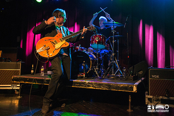 Peter Buck in concert