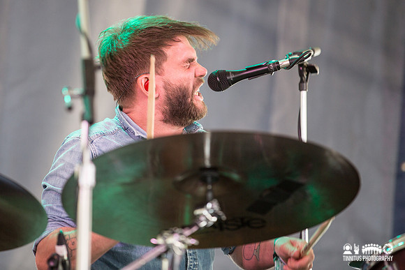 Frightenend Rabbit in concert