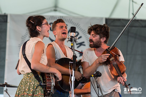 Spirit Family Reunion in concert