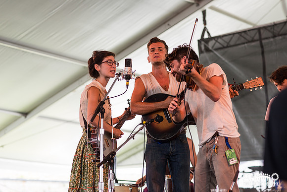 Spirit Family Reunion in concert