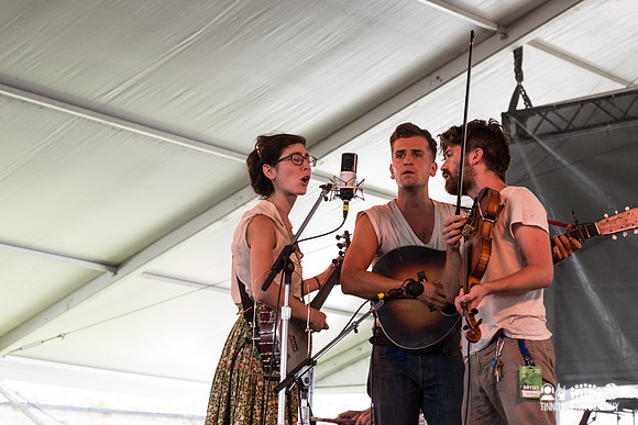 Spirit Family Reunion in concert