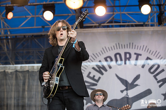 Carl Broemel with Speak Out in concert