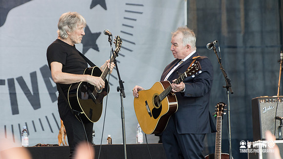 Roger Waters and John Prine in concert