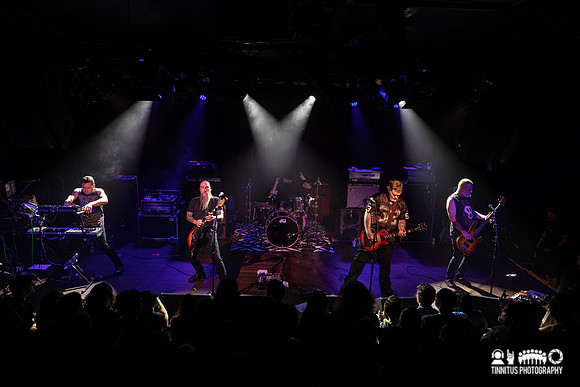 Neurosis in concert