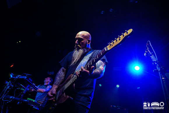 Neurosis in concert