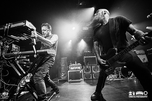 Neurosis in concert