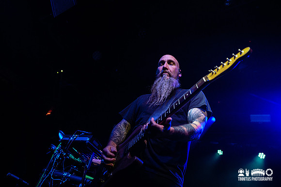 Neurosis in concert
