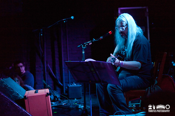 J Mascis in concert