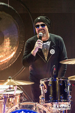 Jason Bonham's Led Zeppelin Experience in concert