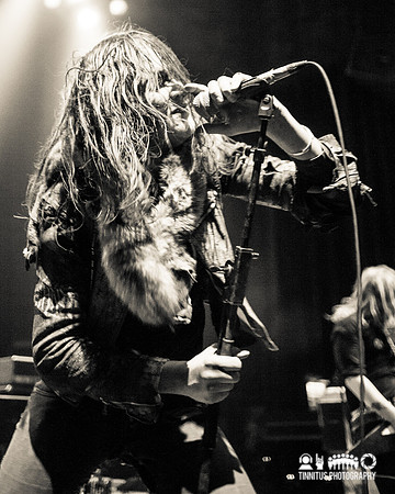 In Solitude in concert