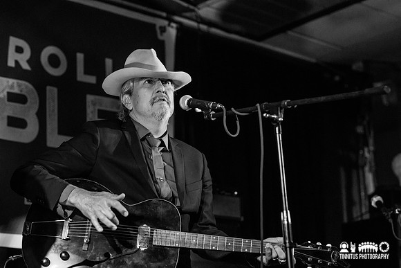 Howe Gelb in concert