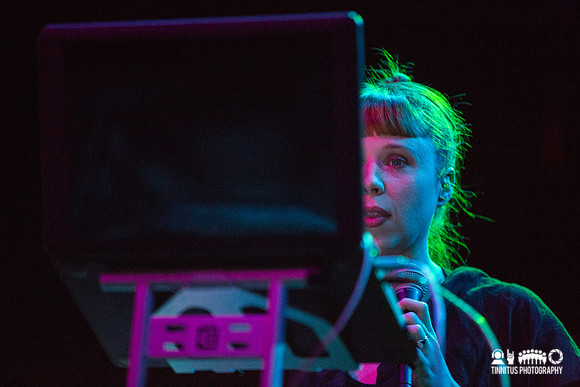 Holly Herndon in concert
