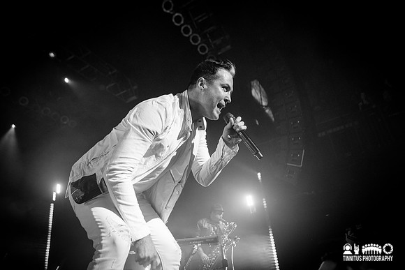 Fitz and the Tantrums in concert