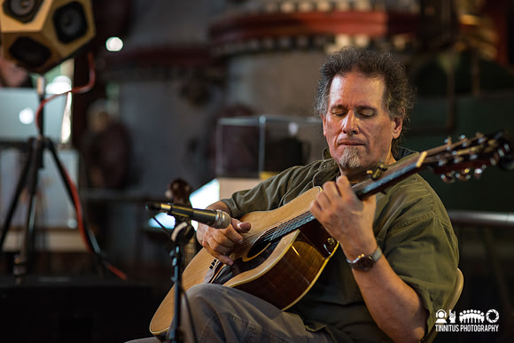 Glenn Jones in concert