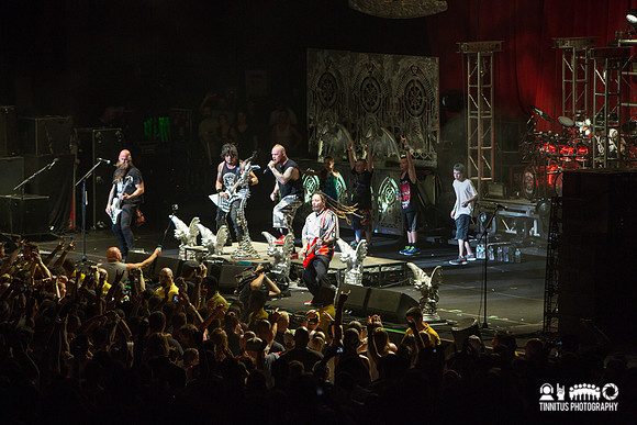 Five Finger Death Punch in concert