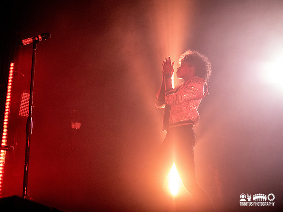 Fitz and the Tantrums in concert