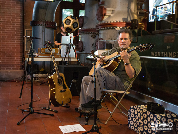 Glenn Jones in concert