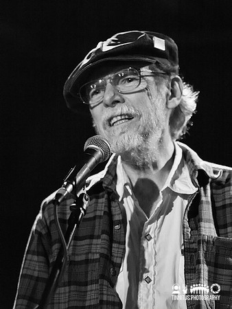 Ed Askew in concert