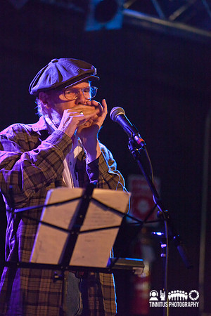 Ed Askew in concert