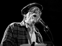 Ed Askew in concert