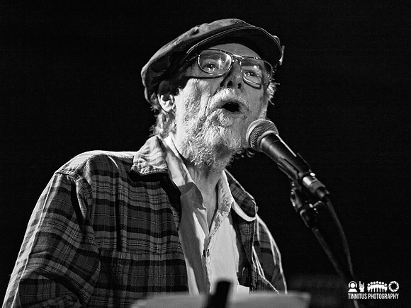 Ed Askew in concert