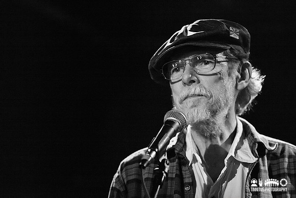 Ed Askew in concert