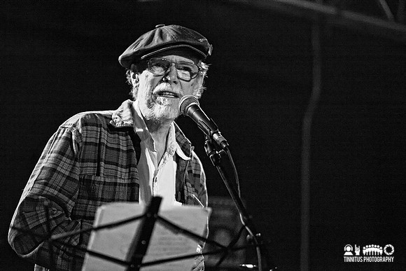 Ed Askew in concert