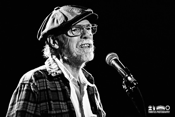 Ed Askew in concert