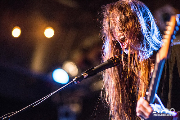 Emma Ruth Rundle in concert
