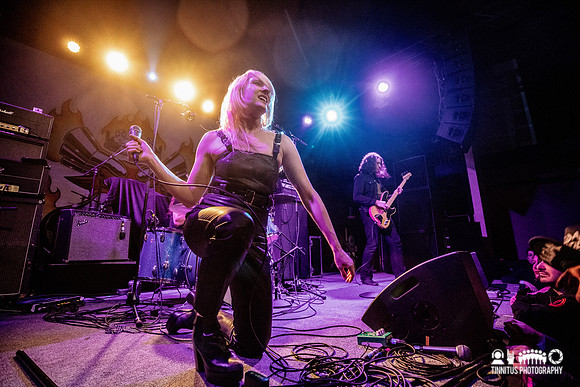Electric Citizen in concert