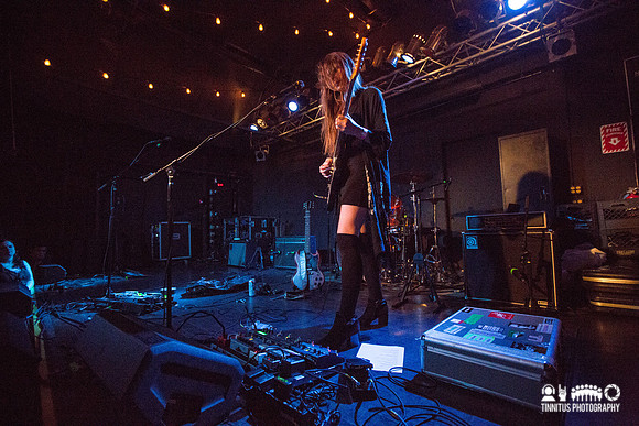 Emma Ruth Rundle in concert