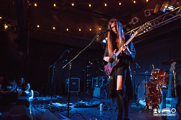 Emma Ruth Rundle in concert