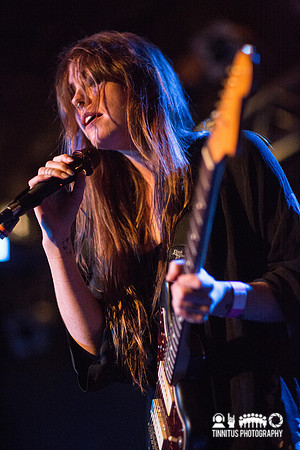 Emma Ruth Rundle in concert