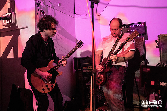 Oneida in concert