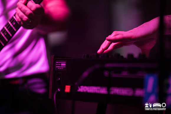 Oneida in concert