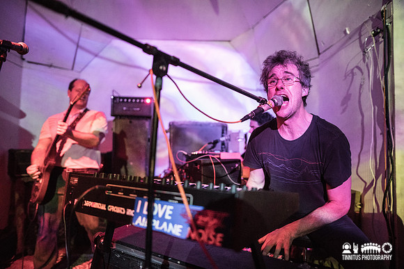 Oneida in concert