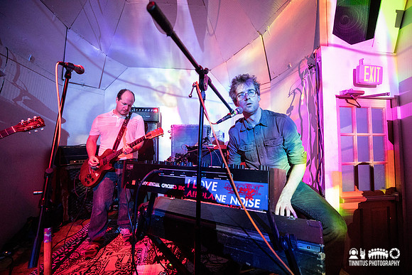 Oneida in concert