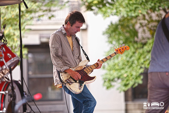 Mission of Burma in concert